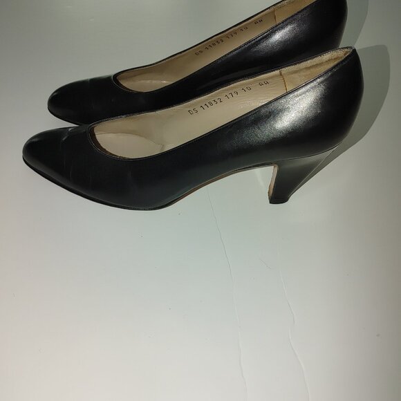 SALVATORE FERRAGAMO Woman's Leather Heels PUMPS Size 10 Pre-owned - Picture 3 of 6